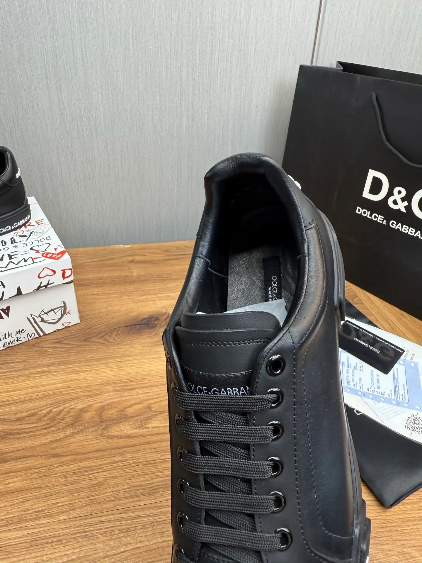 Men's men's shoes💰440💰Dolce & gabbana (DG) official website synchronized new models💥1 fashionable hot models: 1 Exclusive mold opening ✅Imported cowhide for the upper, unique brand style logo upper💥Sheepskin feet🐑Original private mold outsole✔️36-44 (38.45 custom-made, non-refundable)